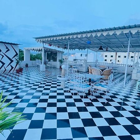 Hotel Tree Of Heaven Udaipur Ngoại thất bức ảnh